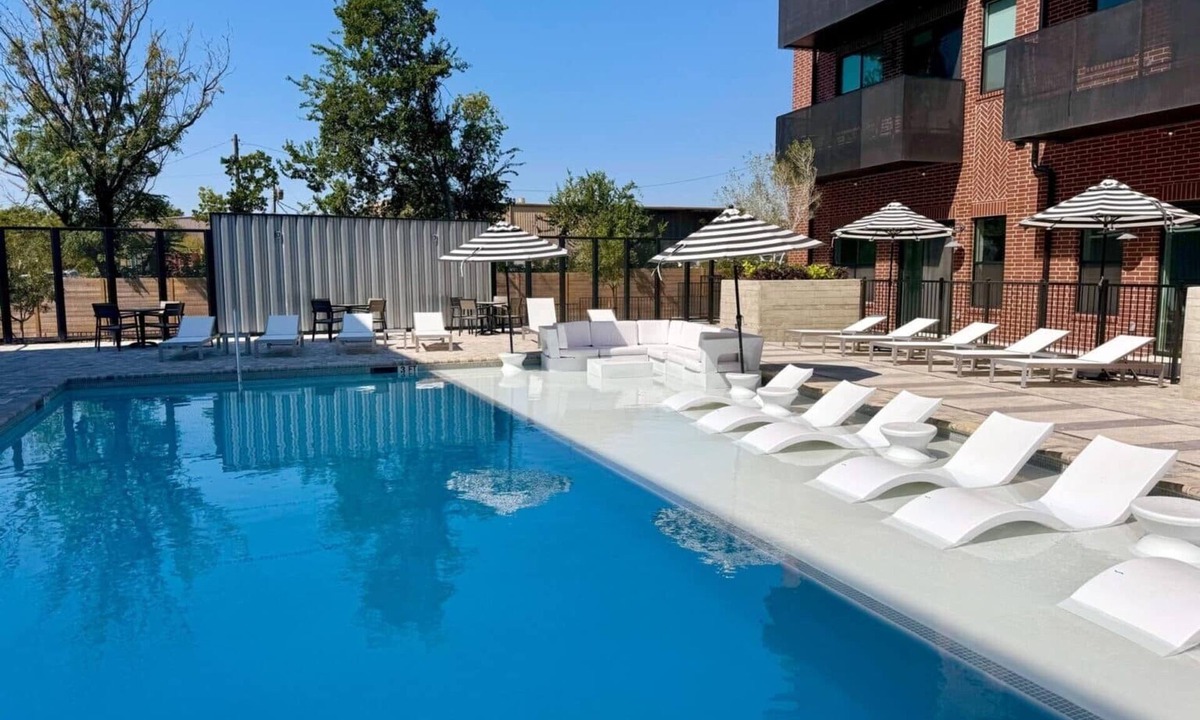 East Congress Condo | 1-bedroom condo with Luxury Amenities in Austin