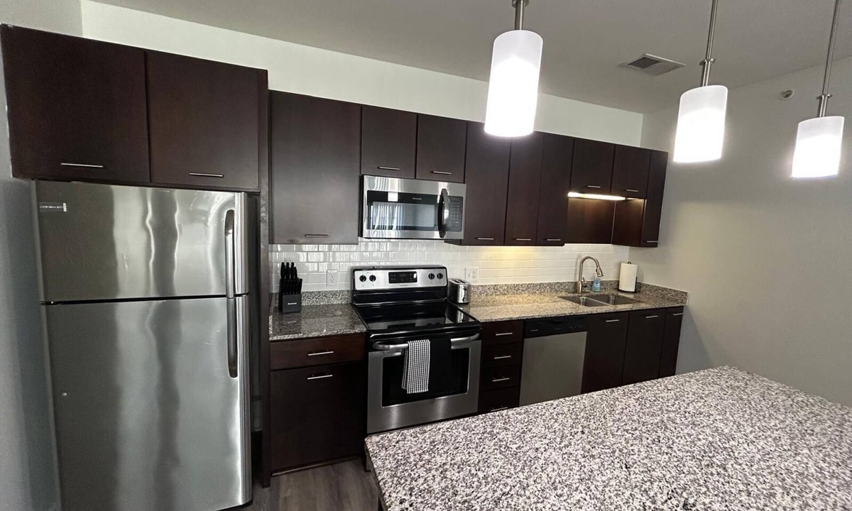 Grandview Heights Apartment | 1-Bedroom Luxury Unit with Pool Access