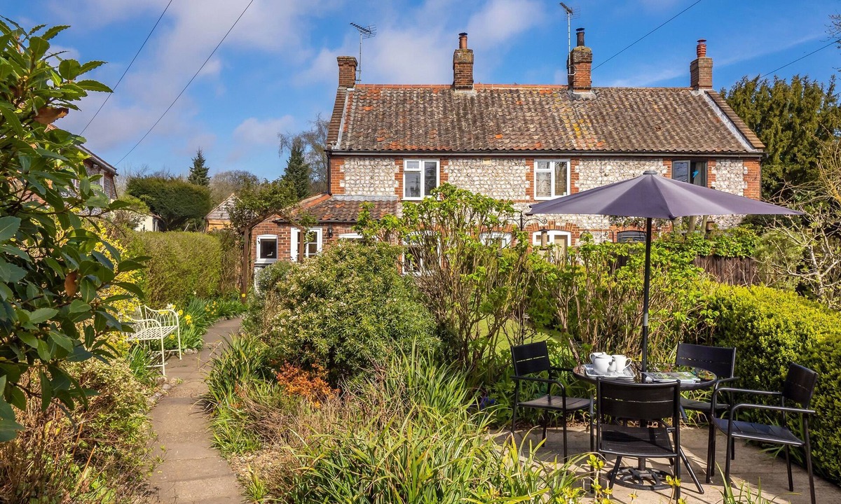 Aldborough Cottage | 2 bedroom accommodation in Gresham
