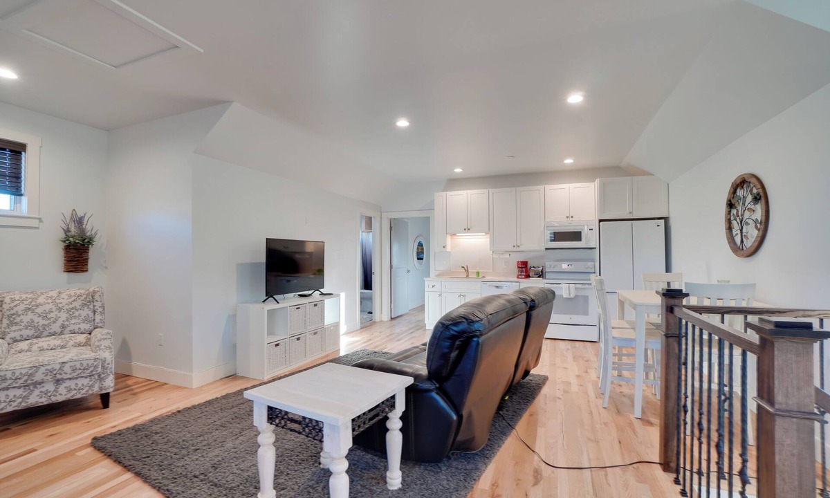 Castle Rock House | 2 Mi to Town: Castle Rock Retreat w/Fireplace!