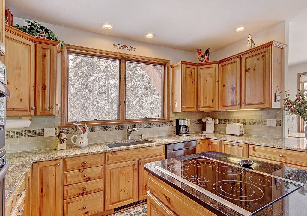 Dunkin Hill House | 2542 Boreas Pass Three-Bedroom House
