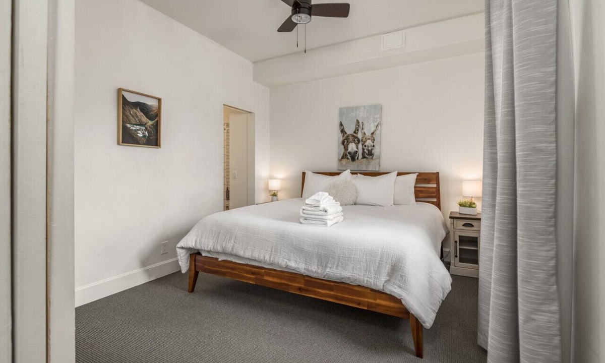 Downtown Anchorage Apartment | 2BD Modern Downtown Suite