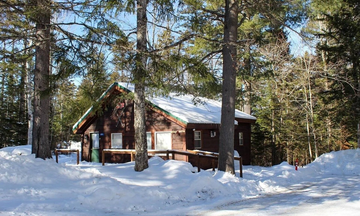 Carrabassett Valley Cabin | 3-bedroom cabin in Carrabassett Valley perfect for getaway