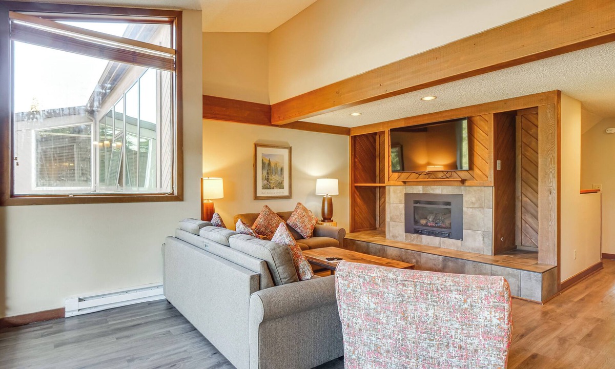 Baldy Mountain House | 3 Mi to Slopes! Mtn-View Breckenridge Townhome