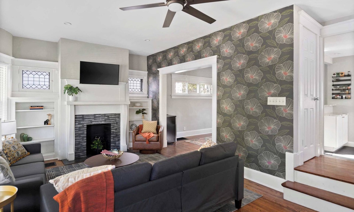 Cincinnati House | 3BR | Bunk Beds | Fireplace | Sleeps 8