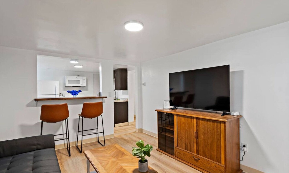 Spenard Apartment | 3Cozy Basement Unit Private entrance 2beds