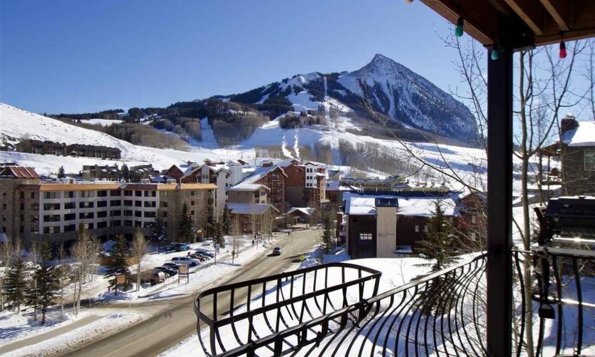 Mount Crested Butte Condo | 4 BDRM, mountain-facing condo, a short walk to the base of Mt. Crested Butte. Two reserved parking spots, a hot tub, sauna, and heated pool.