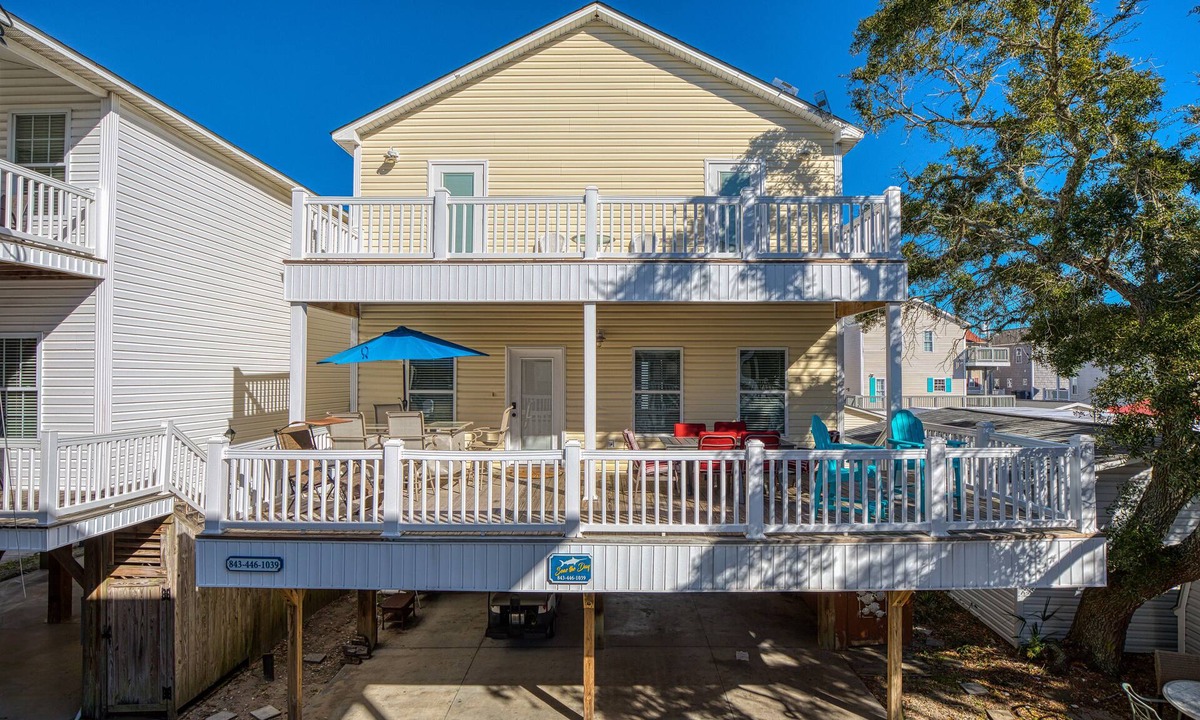 Surfside Beach House | 5 BR Beach House in Oceanfront Family Resort