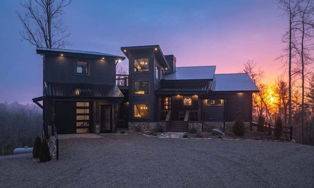 Epworth Cabin | 6 Acre Summit - Mtn Views, Trout Fishing, Private Pool Summer 2026