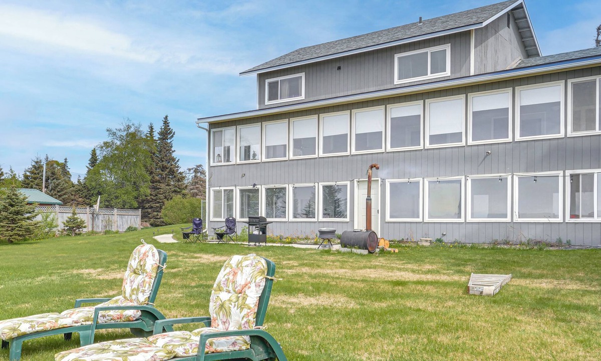 Salamatof Apartment | 6 Mi to Kenai Beach! Cozy Ocean-View Escape