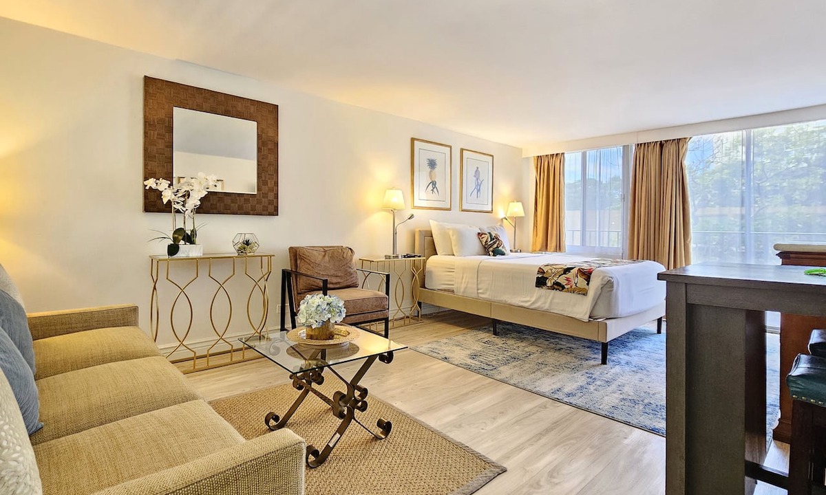 Diamond Head - Kapahulu - St. Louis Apartment | A Gem of a Studio at The Diamond Head Beach Hotel