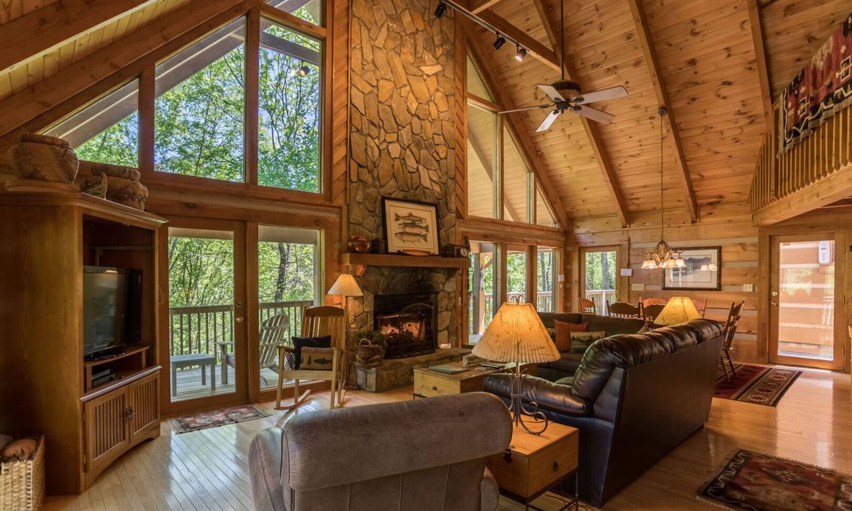 Sugar Grove Cabin | Almost Heaven: Pet-Friendly Cabin with Yard and Hot Tub in Valle Crucis - Walk to River