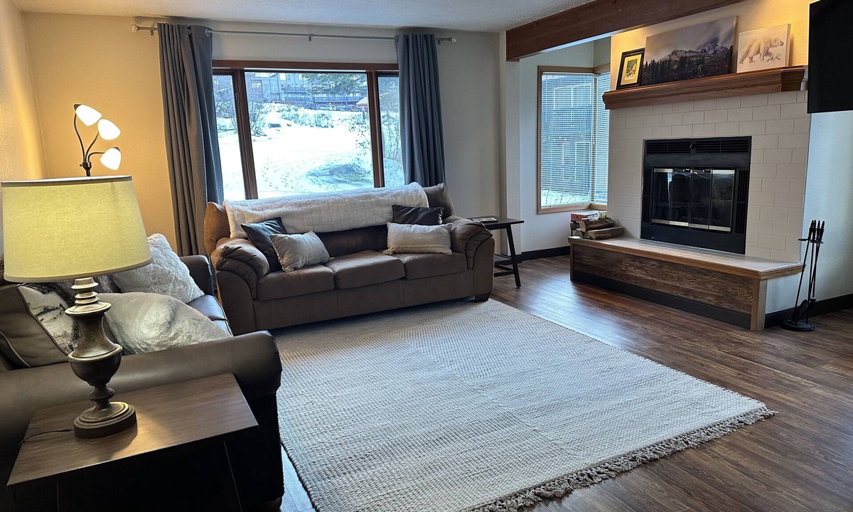 Alyeska Apartment | Alpine-View Retreat in Girdwood