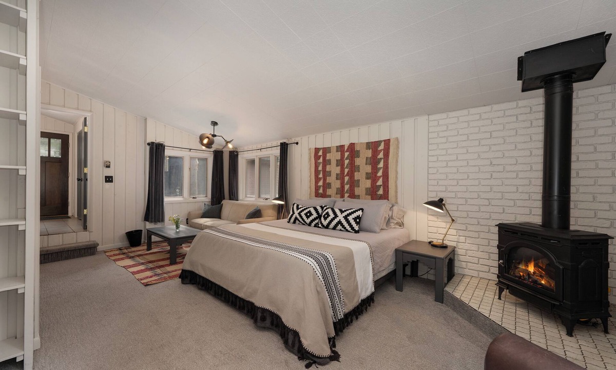 Winter Park Highlands House | Amazing 4 Bedroom w/2 KINGS & HOT TUB!