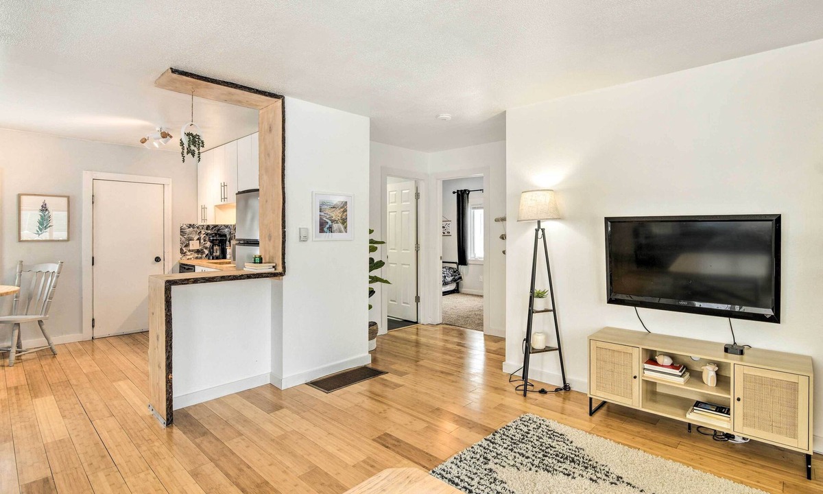 Spenard Cottage | Anchorage Home, Minutes From Downtown!