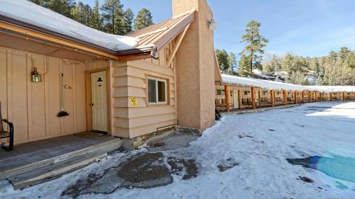 Red River House | Arrowhead 05