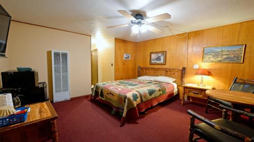 Red River House | Arrowhead 11