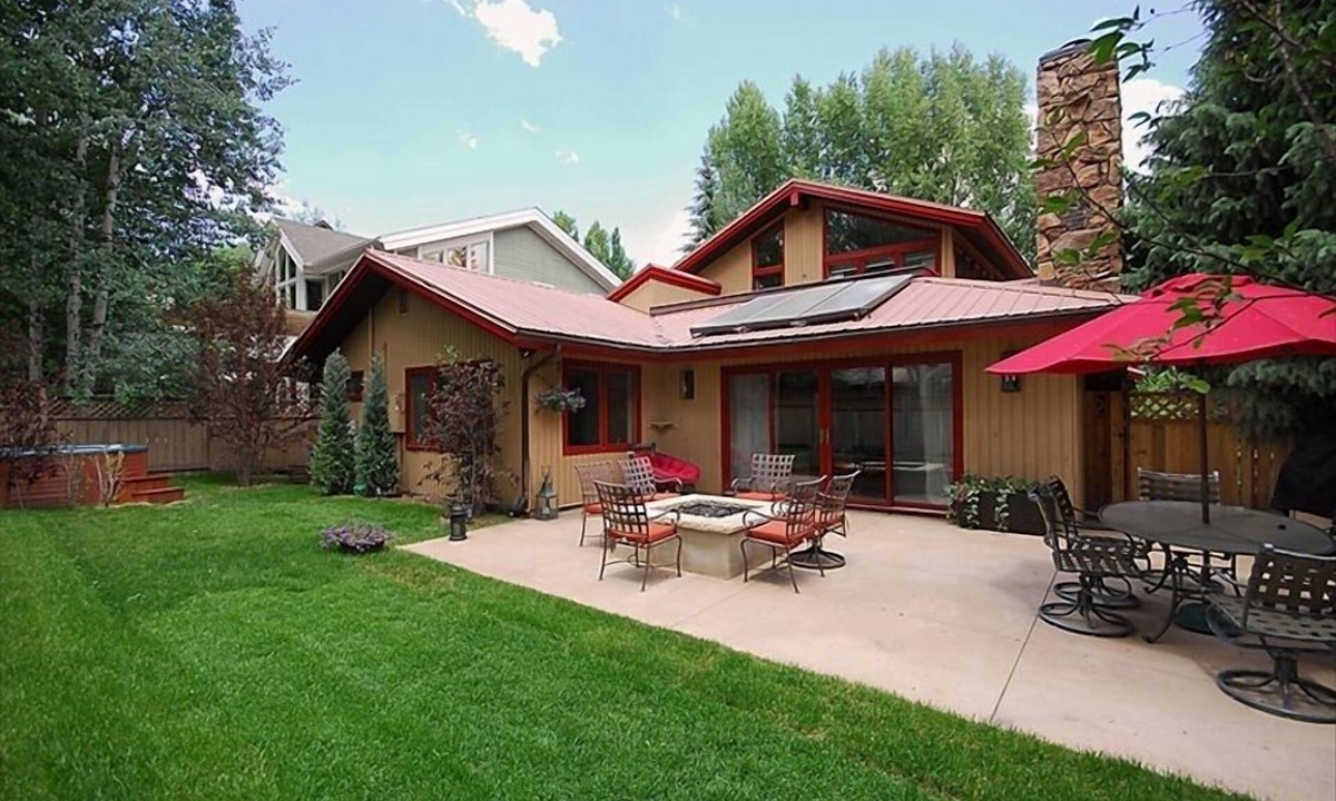 West End House | Aspen Vacation Rentals - Beautiful West End Home - Great Location on vrbo.com