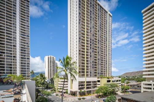 Waikiki Hotel | Aston Waikiki Sunset