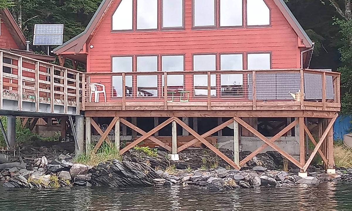 Loring House | Beautiful remote southeast Alaska water front home, far from the crowds.