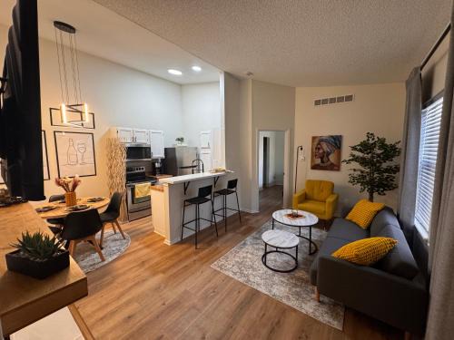 Ken Caryl Apartment | Beautifully Renovated OneBedroom Apt with Two Beds