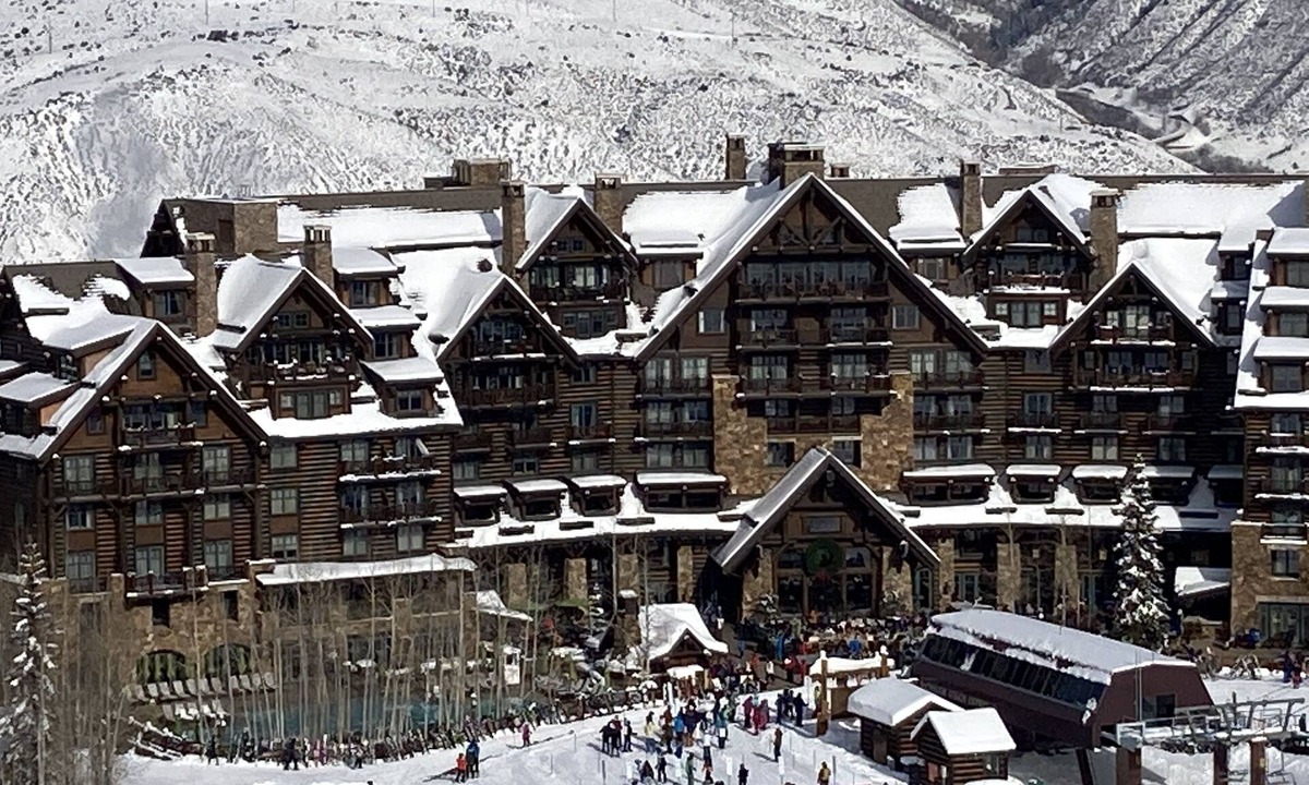 Avon Resort | Beaver Creek Luxury 2BR, 2Bath ski-in & ski-out suite inside the Ritz-Carlton