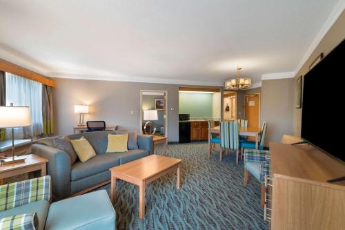 Manchester Hotel | Best Western PLUS Executive Court Inn & Conference Center