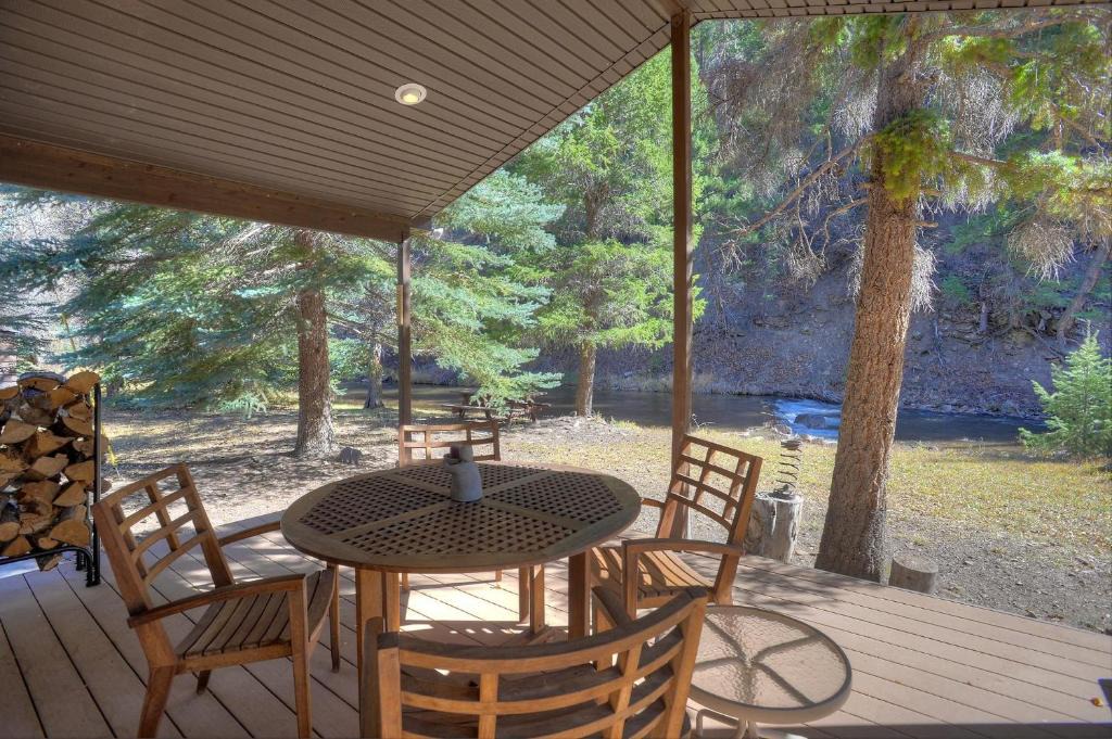 Durango House | Between the Waters Cabin