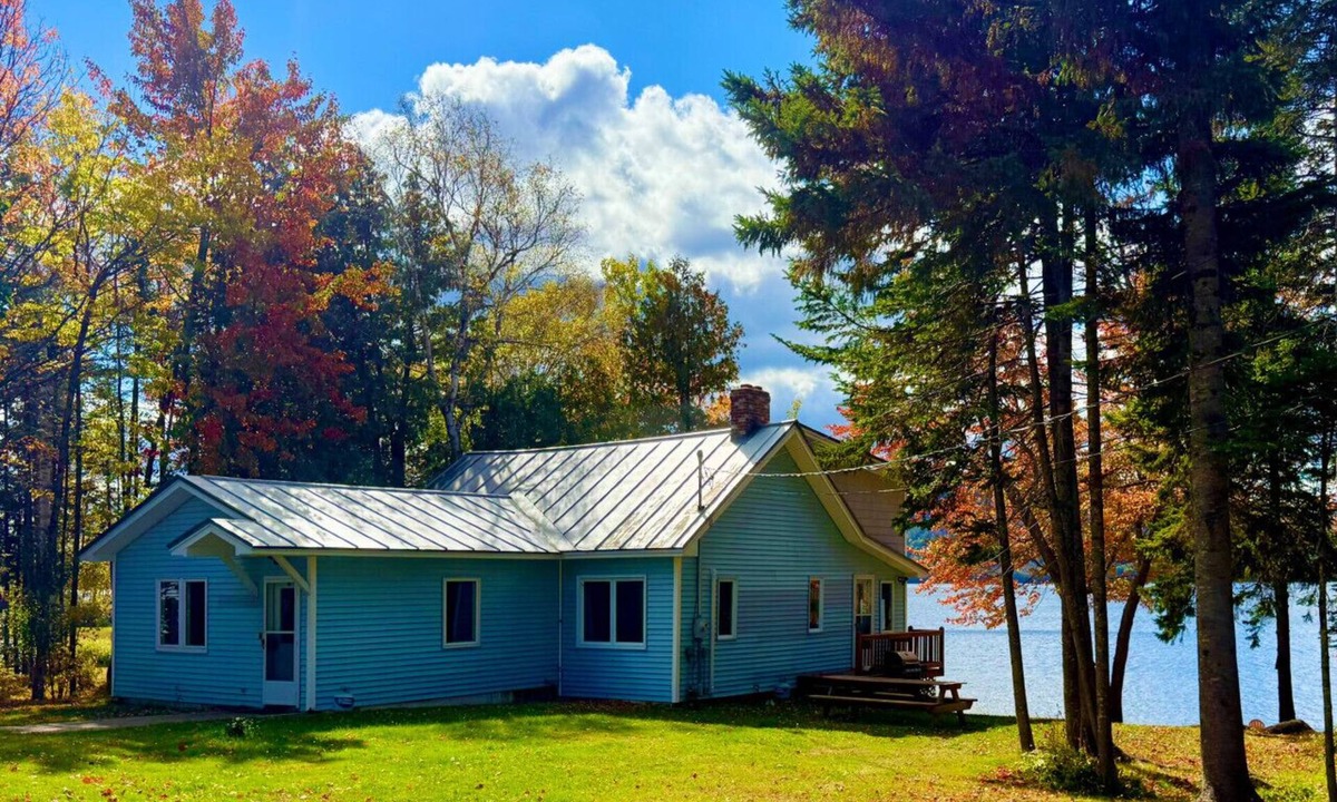 Jackman House | Big Wood Lodge-Lakefront*Pet Friendly*Private Dock