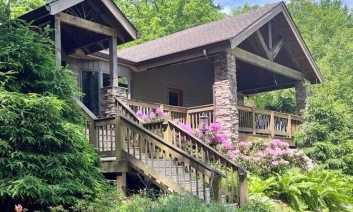 Blowing Rock House | Blowing Rock Retreat near Julian Price Park with stream and pond.