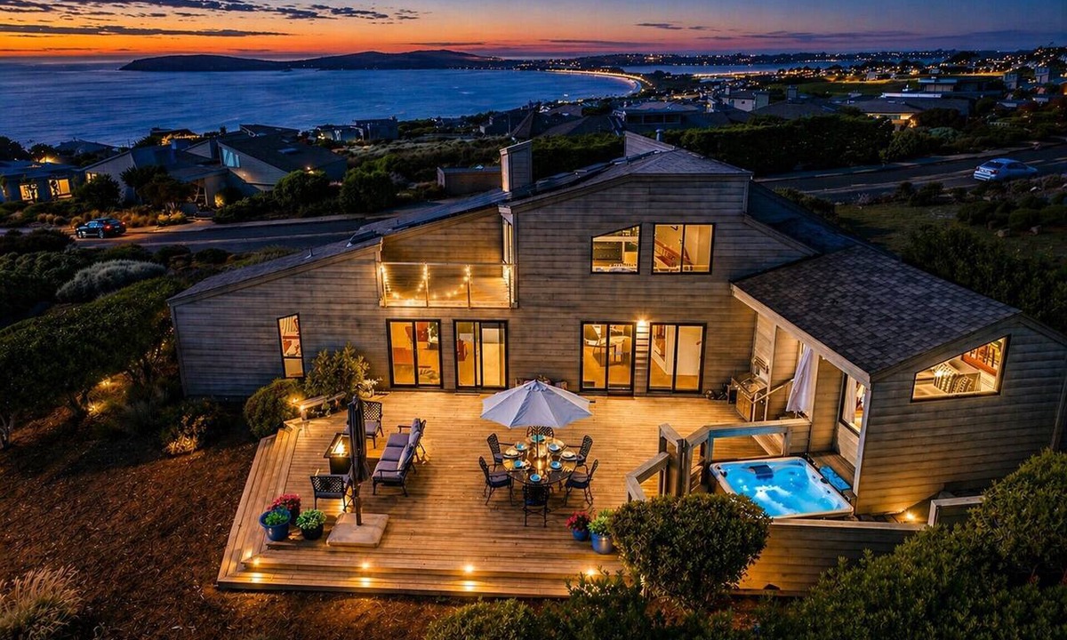 Bodega Bay House | Bodega Bay Personal Resort! Golf, Waves, Seals! Ocean Vibes! HtTb~Sea Casa