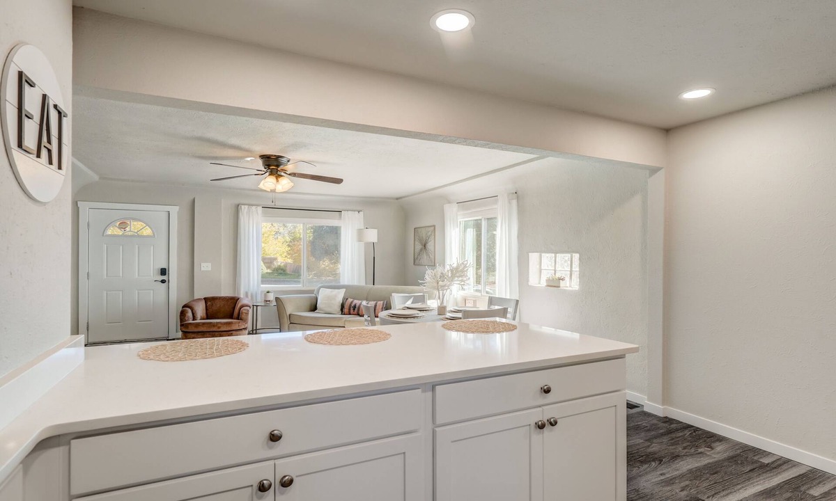 Central Colorado Springs House | Bon Voyage