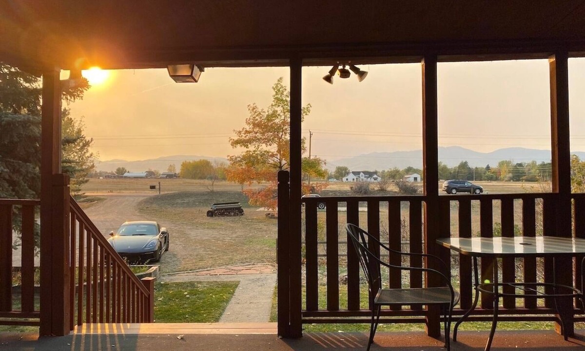 Boulder House | Boulder Farm Arcade→5 acre | Open Air | Arcade⛰