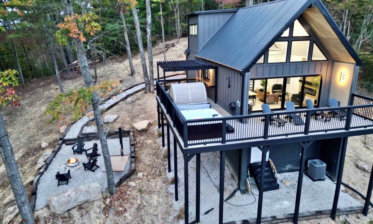 Denniston Cabin | Boulder Outlook - Epic views, Sauna, Hot tub, Wifi