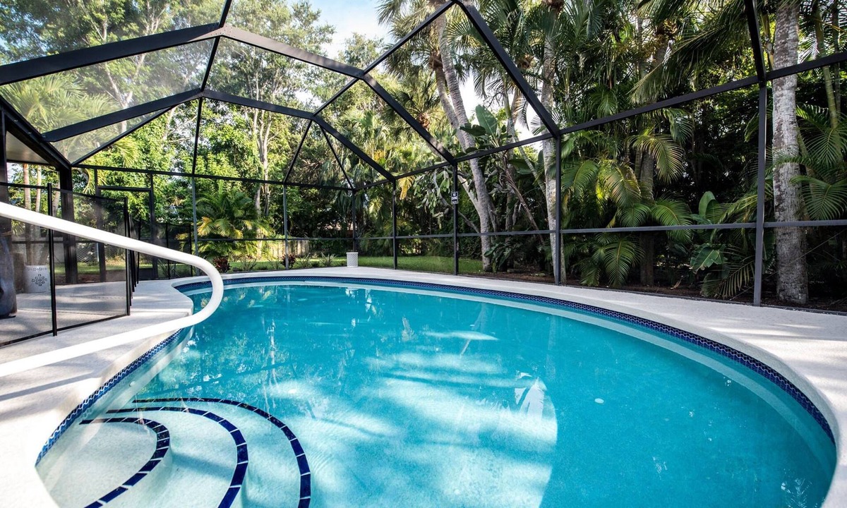 Siesta Key House | "Boutique Hotel Style" Home is Just Steps From The Fully Recovered Siesta Beach!