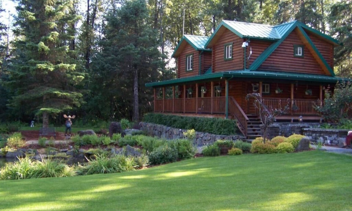 Bear Creek Cabin | Box Canyon "Moose Cabin"-4 bed, private bath, WIFI