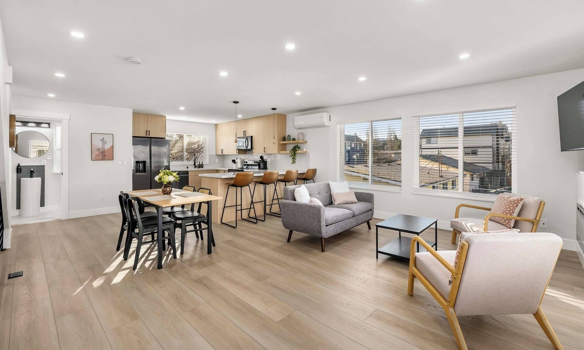 Brighton House | Brand New 3BR Townhome - Near Light Rail & Airport
