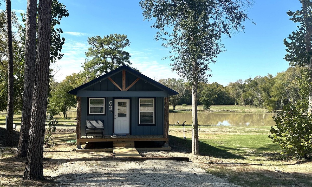 Trinity Cabin | Brand new waterfront cabin "C2"