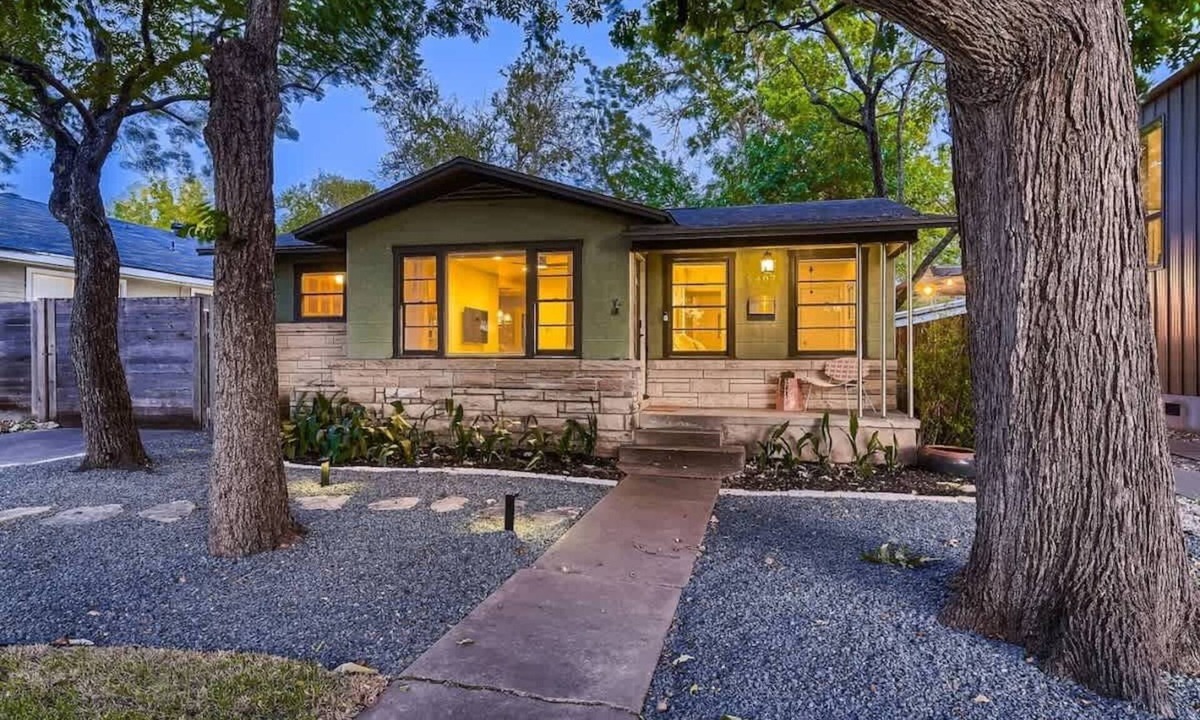 Brentwood House | Brentwood Bungalow. Walk & Bike Everything Austin!