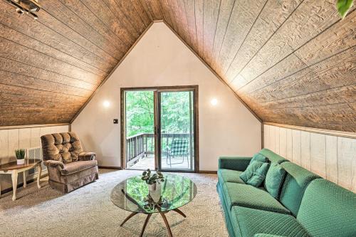Roan Mountain House | Bring Your Pet! Roan Mtn Cabin w/On-Site Creek