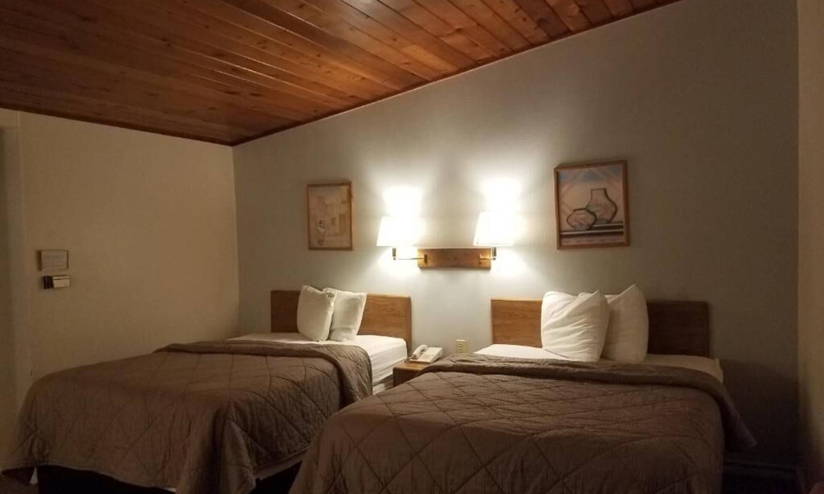 Raton Hotel | Budget Host