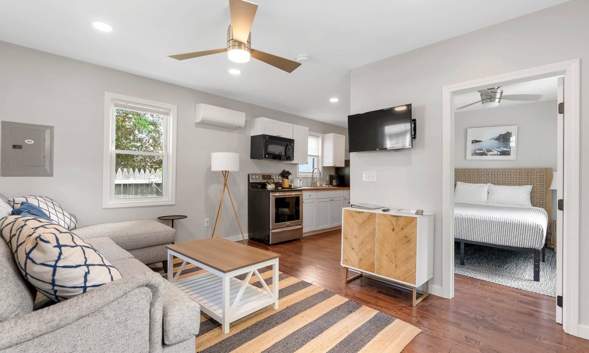 Old Orchard Beach Cabin | Cabin A - Relaxing and Fun Cozy 1 bedroom Cabin