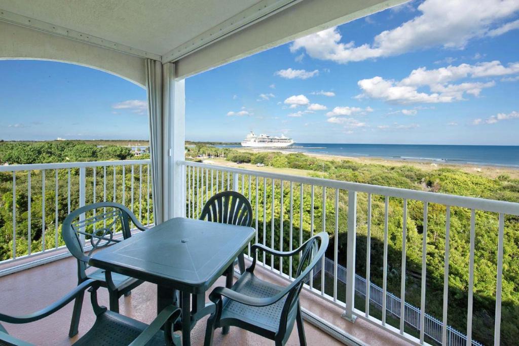 Port Canaveral Hotel | Cape Canaveral Beach Resort