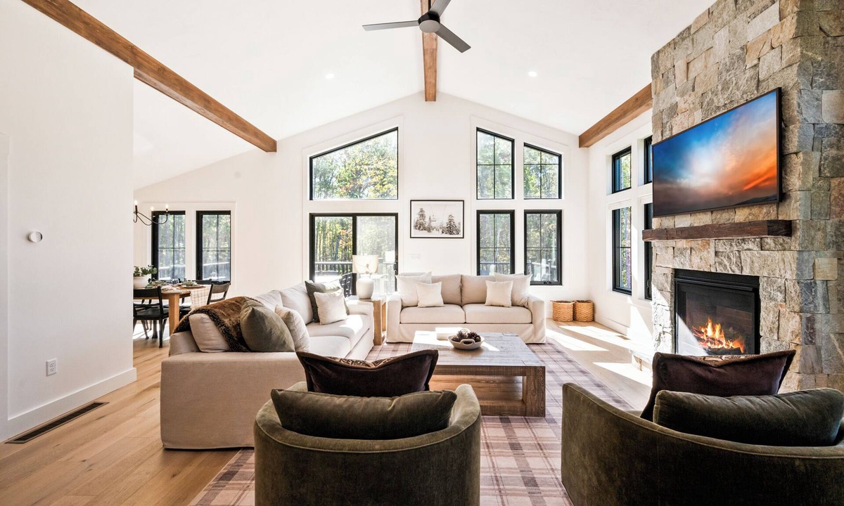 Intervale House | Casa di Neve - New Luxe Mountain Home w/Hot Tub
