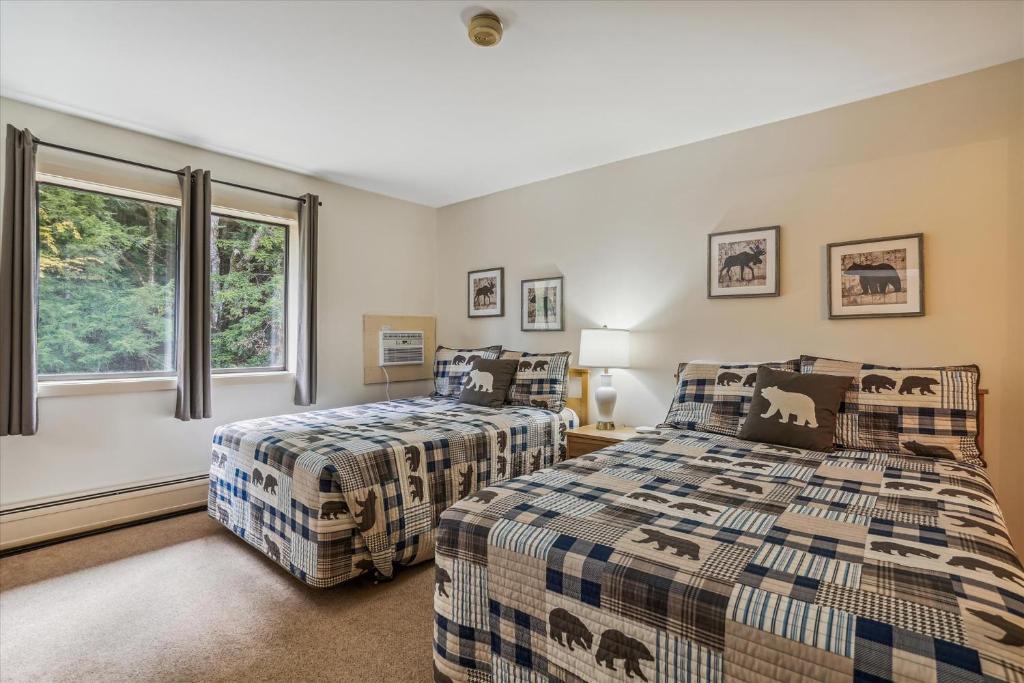West Bridgewater Hotel | Cedarbrook Two Double bed Standard Hotel room 217