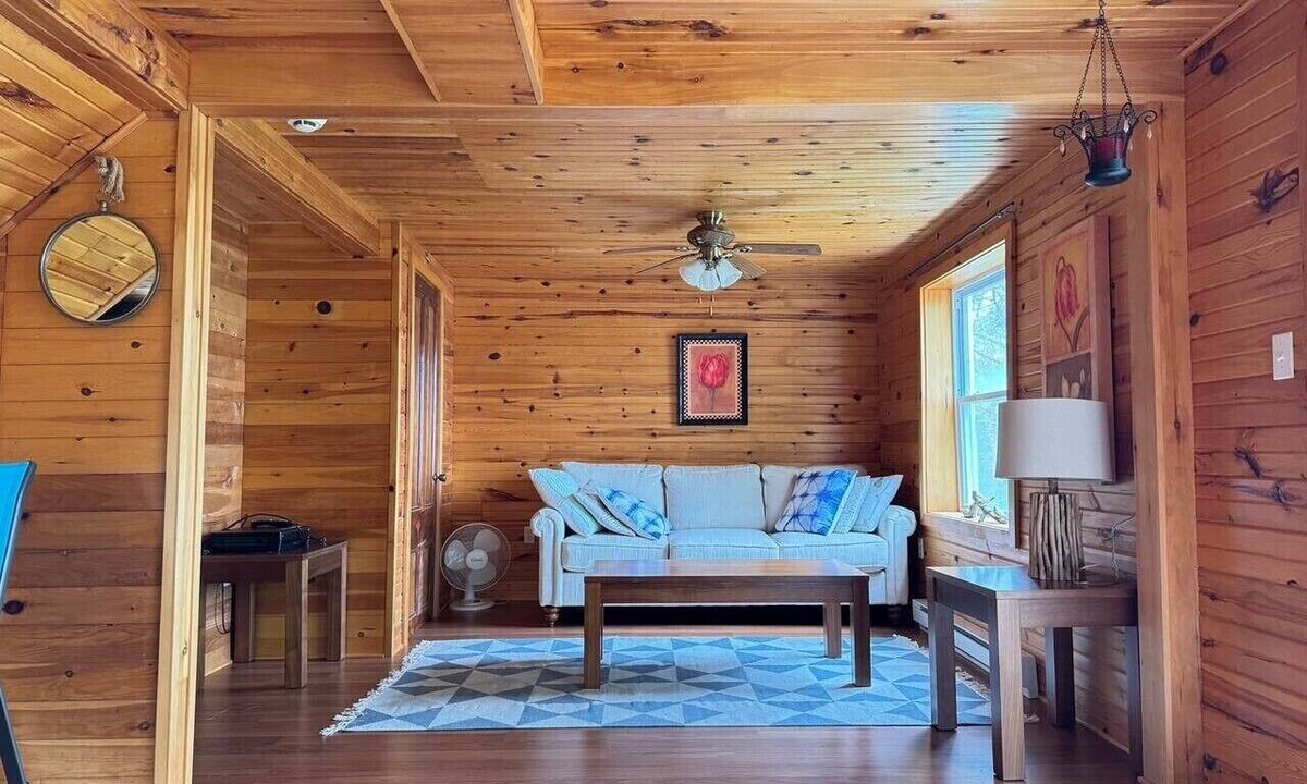 Montague House | Cedarway Riverview Lodge-by Brudenell River overseeing golf course