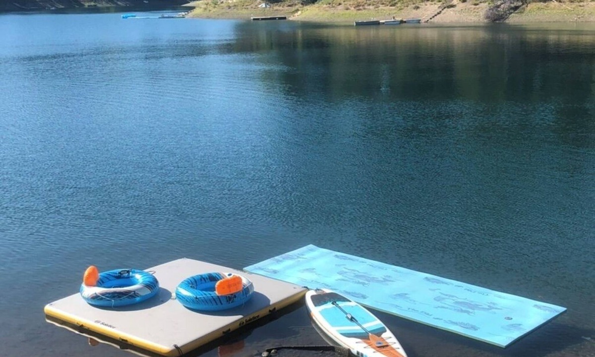 Mason County Cabin | Charming luxury lakefront cabin on crystal swimming lake - Sleeps 6