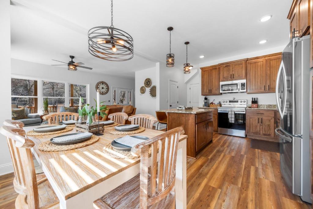 Murphy House | Charming Murphy House with Deck & River Views!