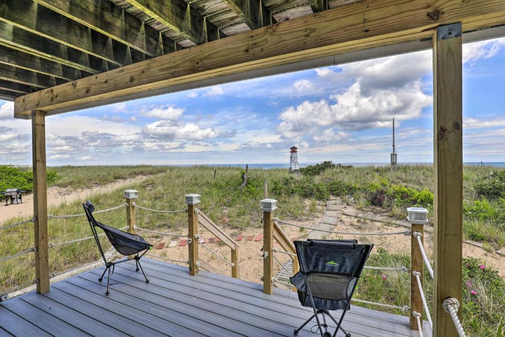 Salisbury House | Charming Oceanfront Home on Salisbury Beach