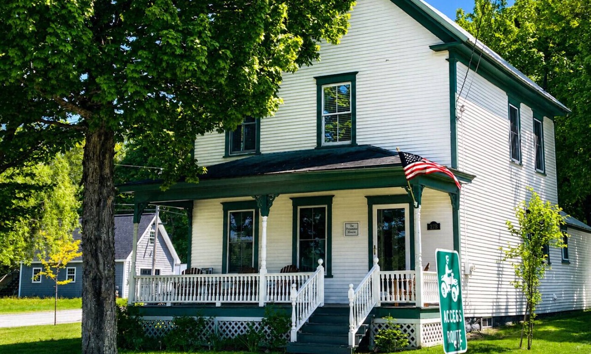 Greenville Junction House | Charming Pritham Ave Retreat | Steps to Shops, Beach & Dining